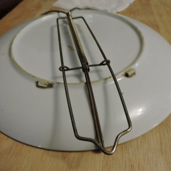 DECORATIVE PLATE 11" diameter wall hanger included - Picture 6 of 7